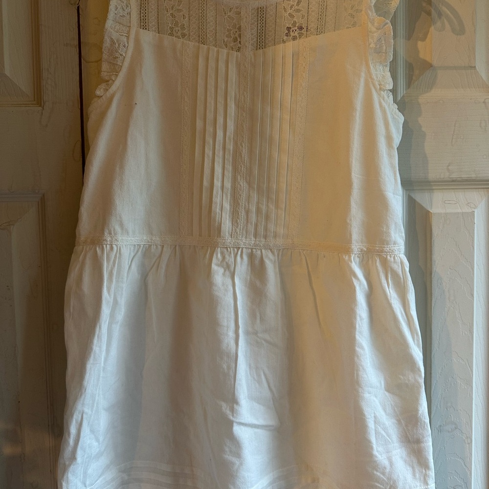 White Sleeveless Lace Mock Neck Dress